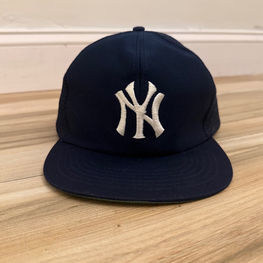 Vintage New York Yankees Trucker Hat Navy Blue MLB Snapback Mesh Cap M/L